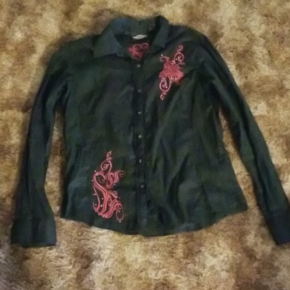 Women's Harley Davidson shirt
